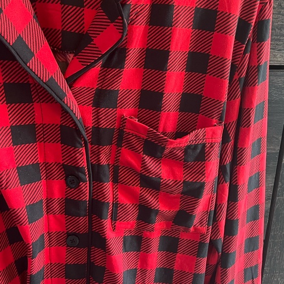 Cuddle Duds size XLarge red & black pajama set. (Christmas) - Picture 3 of 7